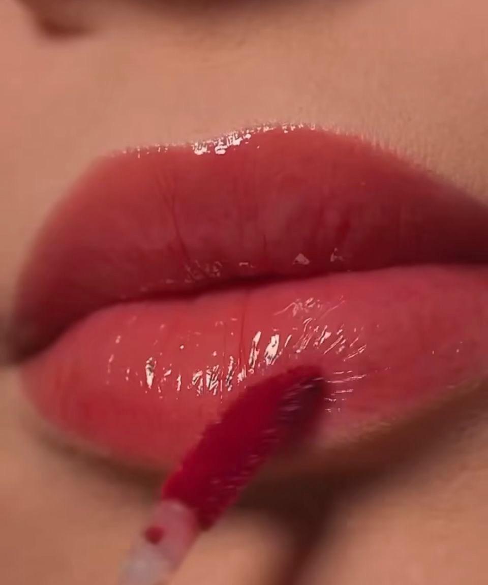 Lip gloss& liner kit